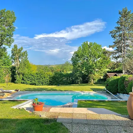Maison Jeanne بيت للعطل