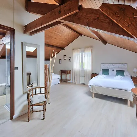 Maison Jeanne بيت للعطل